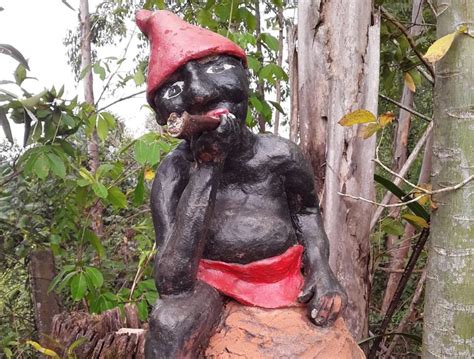  O Saci-Pererê: Un Duende Travieso Que Embauca a Todos en la Selva Brasileña!